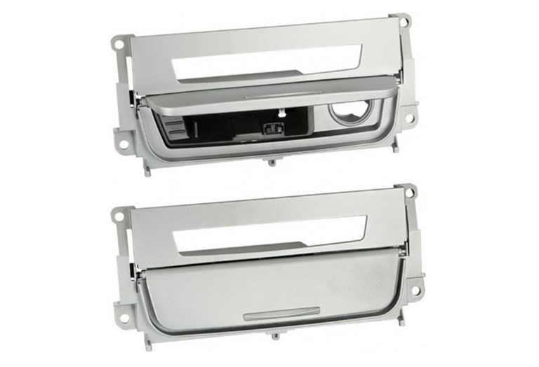 Imagen del producto CENICERO COLOR PLATA ESPECIAL BMW